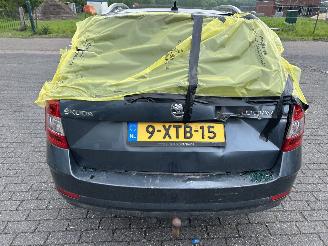 Skoda Octavia Combi  1.6 TDI  Automaat Elegance Business (Panoramadak ) picture 5