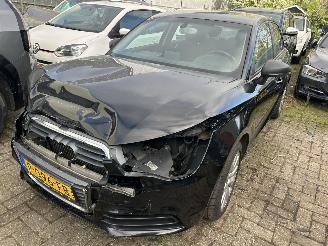 skadebil auto Audi A1 1.2 TFSI  Attraction  5 drs 2014/7