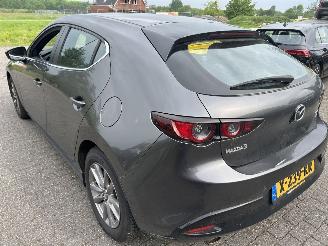 Mazda 3 2.0 SkyActive-G  Hybrid picture 7
