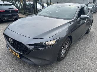 Mazda 3 2.0 SkyActive-G  Hybrid picture 1