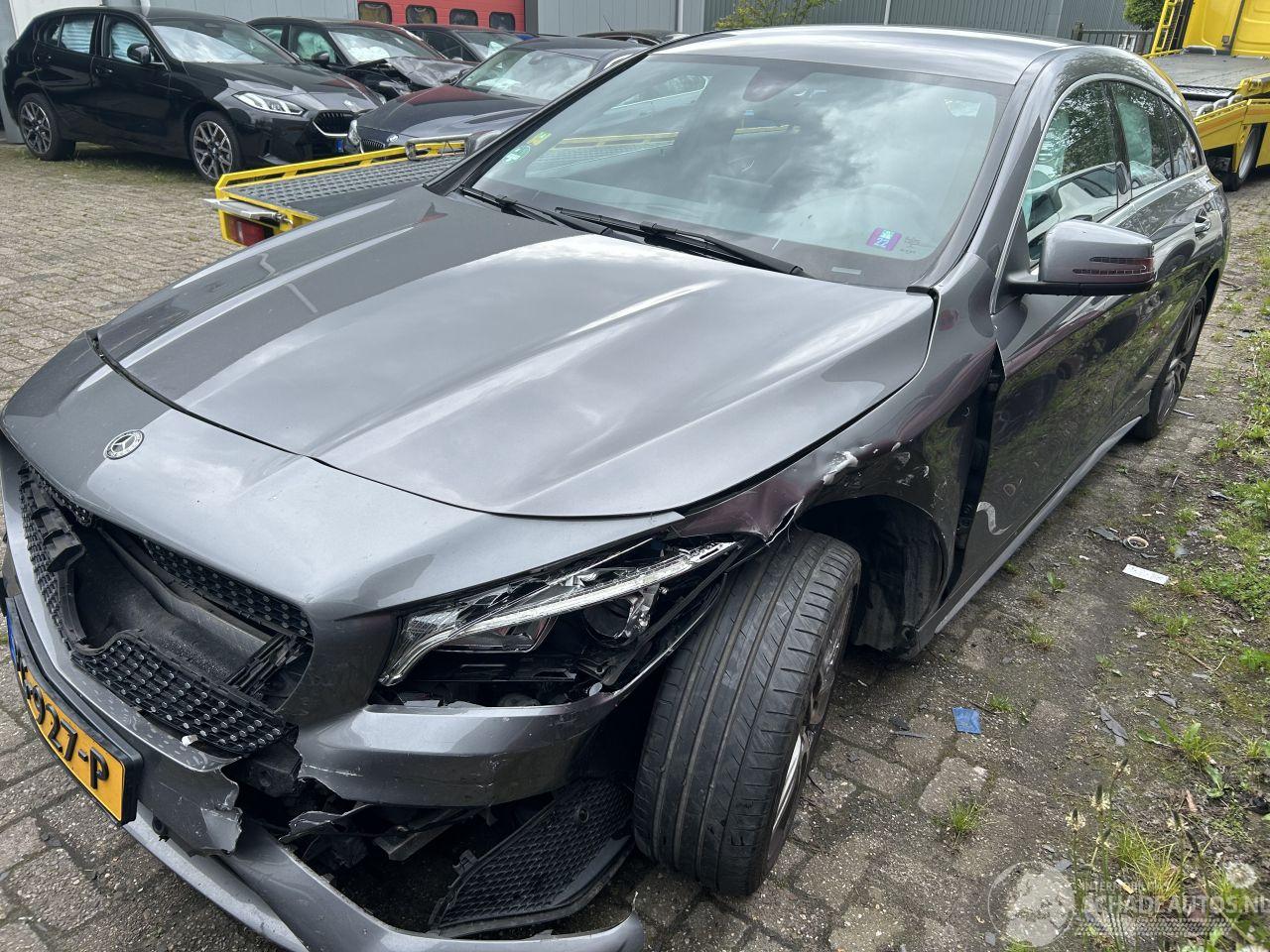 Mercedes Cla-klasse Shooting Brake 180 D Business Sol AMG  Automaat