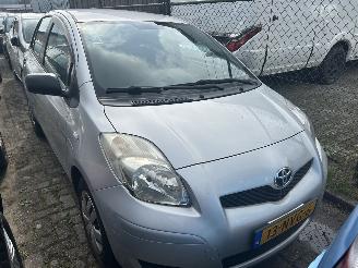 Toyota Yaris 1.0 VVTi Acces picture 2