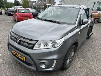 krockskadad bil auto Suzuki Vitara 1.6  Automaat 2018/9