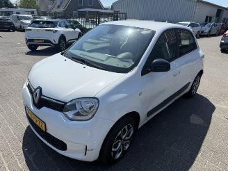 damaged passenger cars Renault Twingo Z.E   R 80  Life  Automaat 2022/7