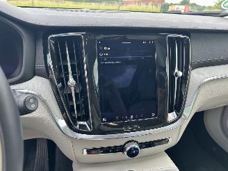 Volvo V-60 2.0 T6 AWD  Recharge Plug-in Hybird Ultra Bright ( Leer-Panoramadak ) picture 15