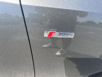 Audi A4 Avant 35 TFSI  Automaat  S-Line picture 6