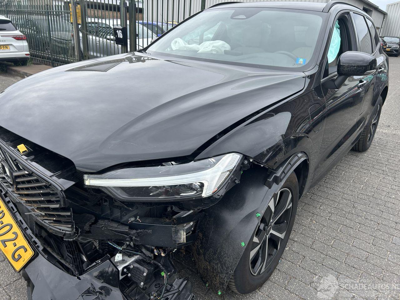 Volvo Xc-60 T6 Plug in Hybrid AWD  Automaat