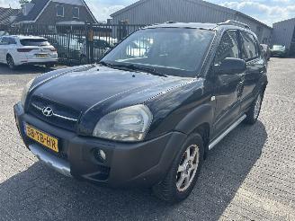Damaged car Hyundai Tucson 2.0i Style 2006/7