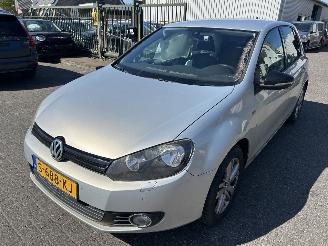 Voiture accidenté Volkswagen Golf 1.2 TSI   5 drs 2012/9