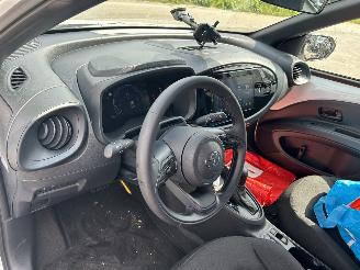 Toyota Aygo X  1.5   Hybrid  Automaat    ( 2708 Km ) picture 12