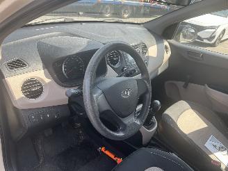 Hyundai I-10 1.0i-Drive picture 12
