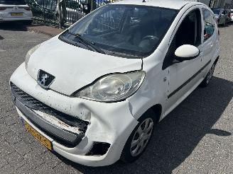 Coche accidentado Peugeot 107 1.0 2011/11