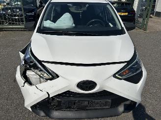 Toyota Aygo 1.0 VVT-i  X-Fun picture 2