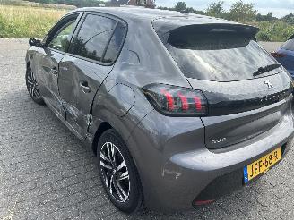 Peugeot 208 1.2 PureTech Allure picture 6