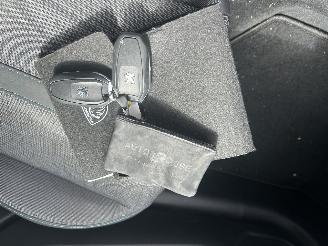 Peugeot 208 1.2 PureTech Allure picture 10