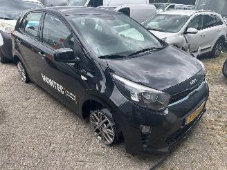 Kia Picanto 1.0 DPI  Dynamic Line picture 3