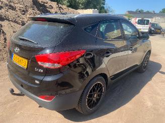 Hyundai Ix35 2.0i Business Edition picture 4