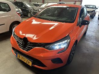Renault Clio 1.0 TCE  Equilibre picture 1