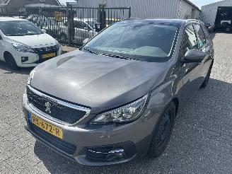 krockskadad bil auto Peugeot 308 SW 1.2 PureTech 2017/12