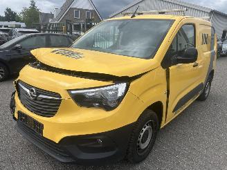 Schade bestelwagen Opel Combo 1.5 CDTI  Edition 2024/1