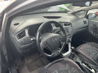 Kia Ceed Stationcar 1.6 GDI  Comfortline picture 4