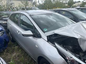 Kia Ceed Stationcar 1.6 GDI  Comfortline picture 10