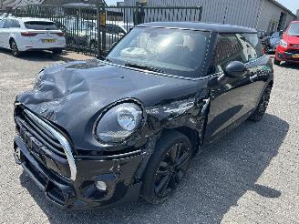 skadebil auto Mini Cooper 1.5 2019/8