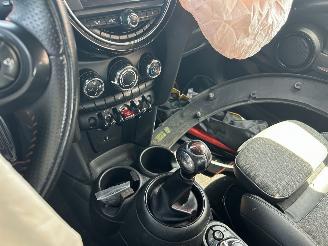 Mini Cooper 1.5 picture 12