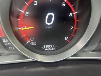 Volvo V-40 Cross Country  1.5 T3  Automaat picture 14