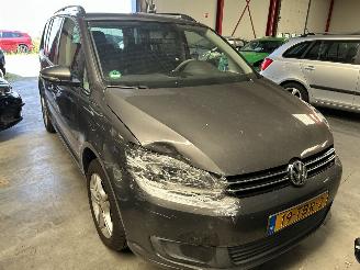 Volkswagen Touran 1.2 TSI  Trendline Bluemotion    (  7 persoons ) picture 2