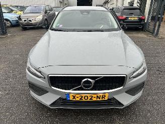 Volvo V-60 2.0  B3  Automaat Essential Edition picture 2