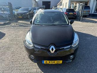 Voiture accidenté Renault Clio Estate 0.9 TCe  Night&Day 2014/10
