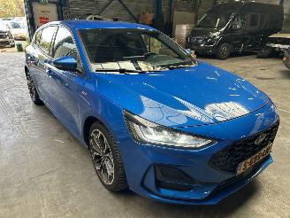 Ford Focus 1.0 Hybrid  Ecoboost  ST Line X  5 drs  ( Schadevrij ) picture 3