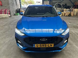Ford Focus 1.0 Hybrid  Ecoboost  ST Line X  5 drs  ( Schadevrij ) picture 2