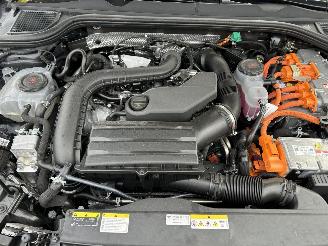Volkswagen Golf 1.5 eHybrid Automaat Life Edition  5 Drs picture 4