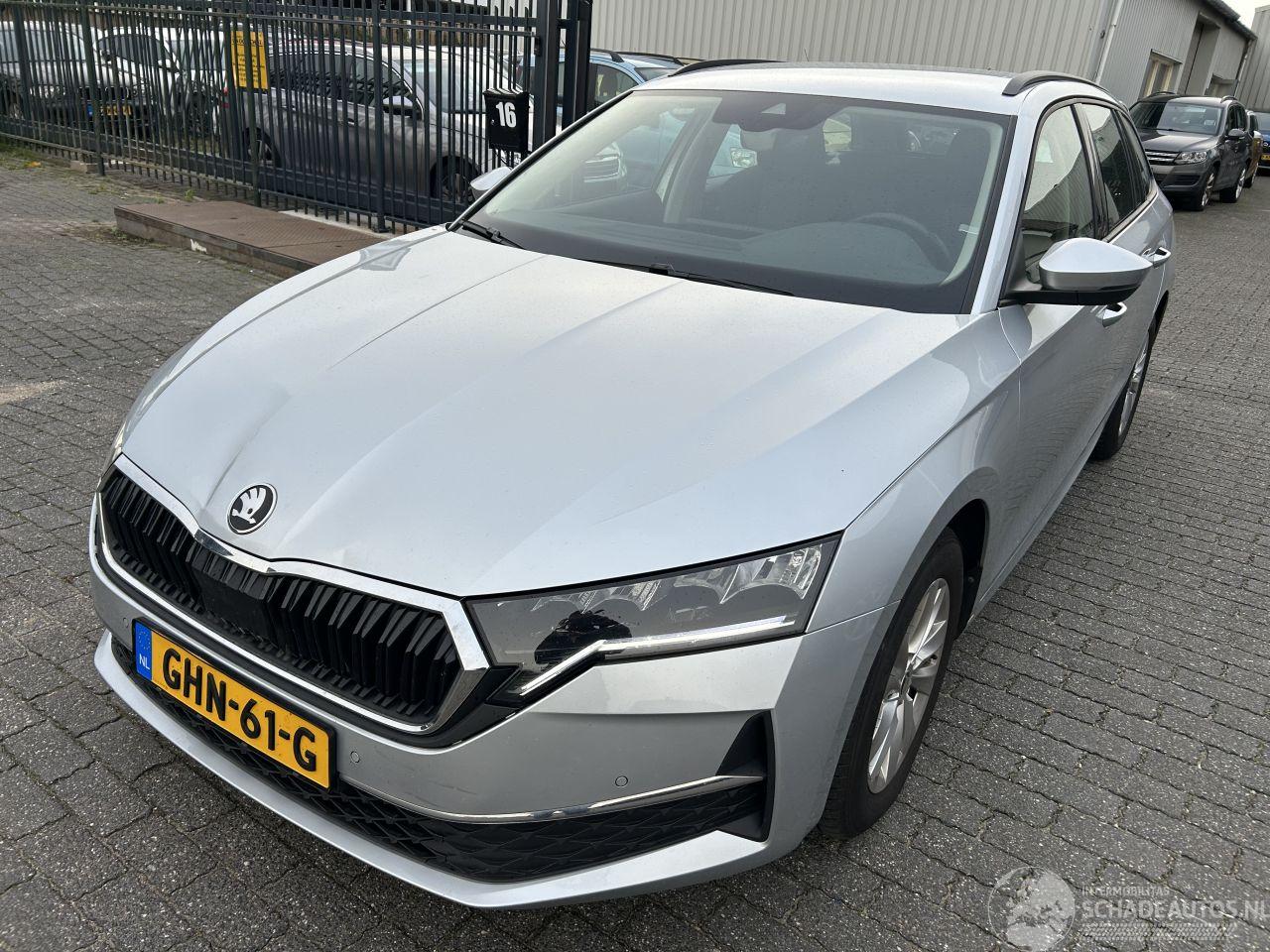 Skoda Octavia 1.5 TSI  Hybrid  Automaat Stationcar First Edition
