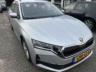 Skoda Octavia 1.5 TSI  Hybrid  Automaat Stationcar First Edition picture 3