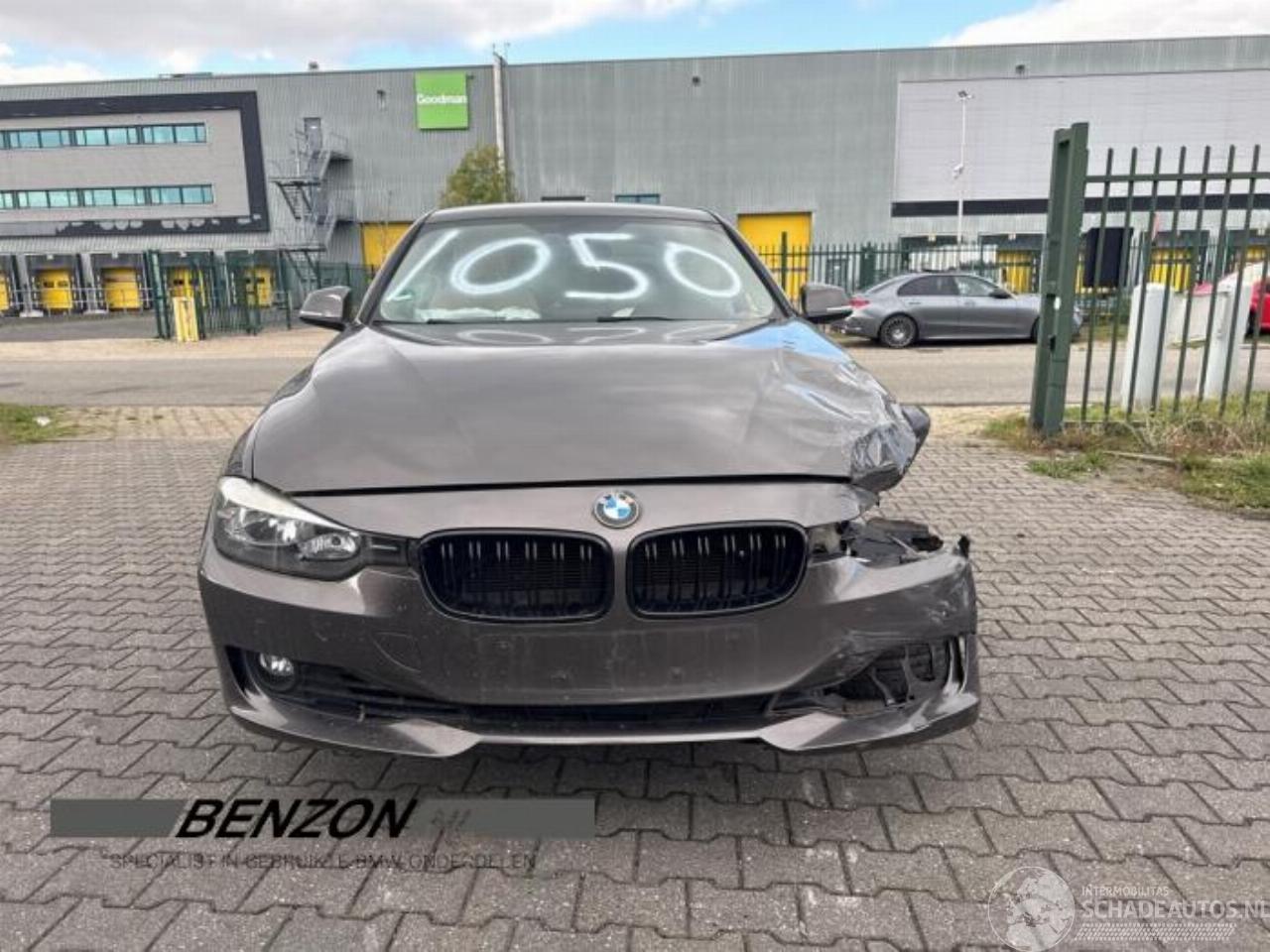BMW 3-serie 3 serie (F30), Sedan, 2011 / 2018 320i 2.0 16V