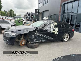 BMW 5-serie 5 serie Touring (G31), Combi, 2017 520d 2.0 TwinPower Turbo 16V picture 2
