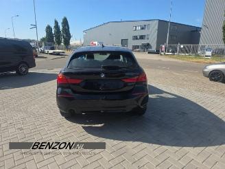 Coche siniestrado BMW 1-serie 1 serie (F40), Hatchback, 2019 118i 1.5 TwinPower 12V 2020/6