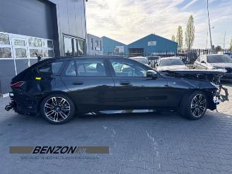 BMW 5-serie 5 serie Touring (G61), Combi, 2024 530e xDrive 2.0 TwinPower Turbo 16V picture 3