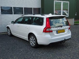 Volvo V-70 T4 Nordic + Clima Navi Trekhaak picture 3