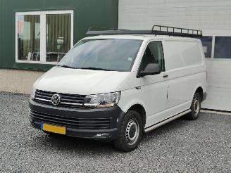 damaged commercial vehicles Volkswagen Transporter 2.0TDI AUT. 3persoons Highline Navi Airco 2018/7
