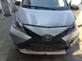 Toyota Aygo 1.0 VVT-i  X-Play Cruise picture 14