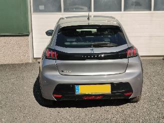 Peugeot 208 EV Allure 50kWh picture 5