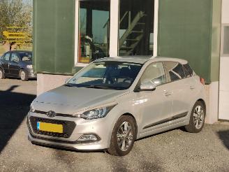 Damaged car Hyundai I-20 1.2  HP i-Motion Comfort 2016/2