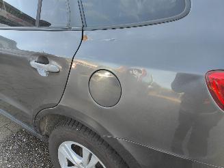 Hyundai Santa Fe 2.4 i CVVT Dynamic Clima Cruise Navi picture 28