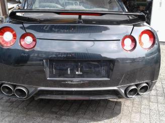 Nissan GT-R  picture 1