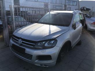 Voiture accidenté Volkswagen Touareg Touareg (7PA/PH), SUV, 2010 / 2018 3.0 TDI V6 24V 2010/4
