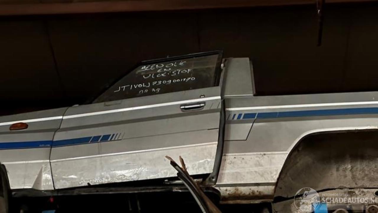 Toyota Landcruiser Land Cruiser (J7), Terreinwagen, 1984 2.4 LX TD